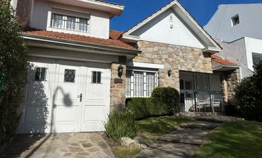Casa en alquiler temporal Playa Grande
