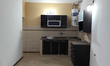 ALQUILER PH 2 AMBIENTES CON GARAGE, LITUANIA 424 -TEMPERLEY-