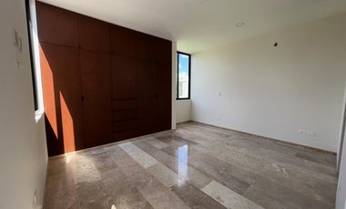 Casa en venta en Mérida de 4 recámaras ENTREGA INMEDIATA