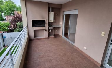 Alquiler de Hermoso Departamento De 4 Ambientes