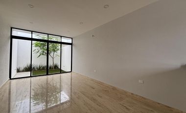 LOMAS DEL DORADO, Casa en VENTA de UNA PLANTA, 2 recamaras y jardin