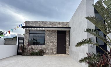 LOMAS DEL DORADO, Casa en VENTA de UNA PLANTA, 2 recamaras y jardin