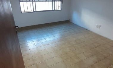 ALQUILER CASA CENTRICA CALLE CONSTITUCION ENTRE PRINGLES Y BELGRANO , SAN LUIS