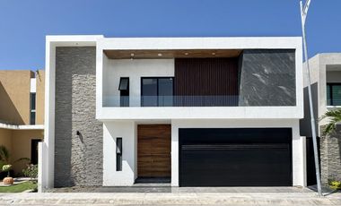 Casa en Venta Residencial Las Palmas