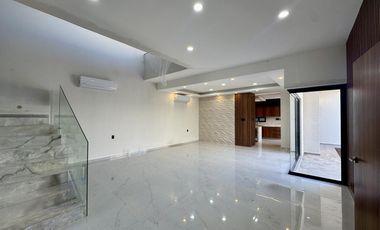Casa en Venta Residencial Las Palmas