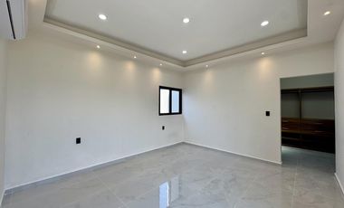 Casa en Venta Residencial Las Palmas