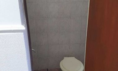 CASA 4 AMBIENTES CON DEPENDENCIA DE SERVICIO Y COCHERA DOBLE . APTA CREDITO MIRAMAR