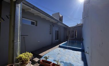 Casa 3 ambientes - En Venta