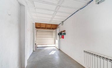 CASA 3 AMBIENTES TOTALMENTE RECICLADA.BARRIO 9 DE JULIO