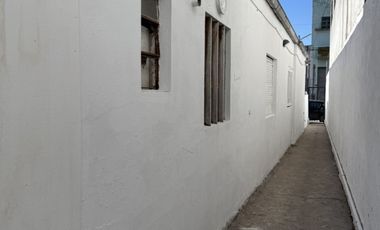 CASA A RECICLAR O DEMOLE EN PH AL FRENTE