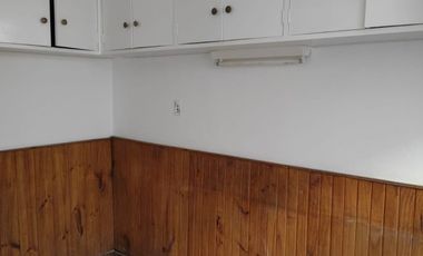 Greenwood vende departamento en Godoy Cruz, sobre avenida San Martin al 52 (casi Rivadavia), a dos cuadras de la plaza del departamental.