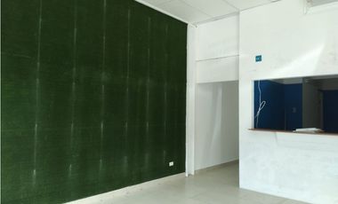 Se Alquila Local en Plaza Ignacio