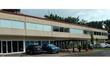 Se Alquila Local en Plaza Ignacio