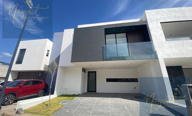 Casa en Residencial en Tlaxcala | Roof Garden y Doble altura | 3 Recamaras