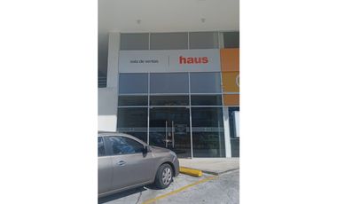 Se alquila local cerca del hospital