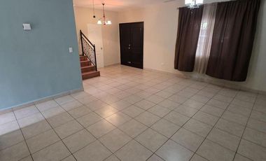 Hermosa casa en venta en Fraccionamiento Montecarlo