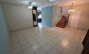 Hermosa casa en venta en Fraccionamiento Montecarlo