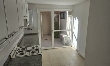 Venta Departamento 3 ambientes c/Patio en San Isidro