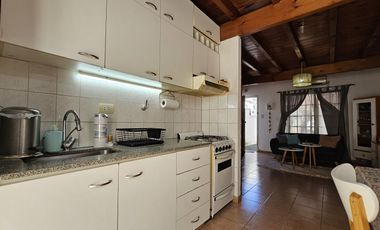 DUPLEX DE 3 AMB. CON COCHERA y PATIO - Padilla 300 - Gerli