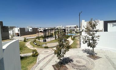 Casa - Fraccionamiento Los Calicantos