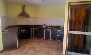 CASA EN 2 PLANTAS EN BARRIO LOPEZ DE GOMARA