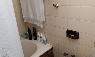 ALQUILER 24 MESES, ZONA SAN JOSE, CHALET DE 3 AMB. CON GARAJE Y PATIO.