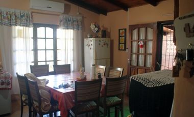 Venta Casa Posadas con Local comercial