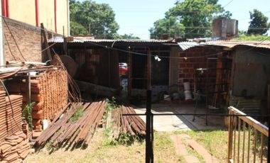 Vendo Casa con Local Comercial