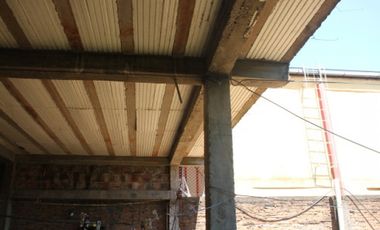 Vendo Casa con Local Comercial