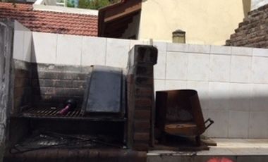 WILDE, AVELLANEDA. DUPLEX DE 4 AMBIENTES EN VENTA. APTO CREDITO.