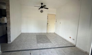 LANUS ESTE. DEPARTAMENTO DE 4 AMBIENTES EN UN SEPTIMO PISO.