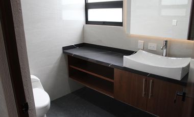 Casa en VENTA P. Colima Calle Comala L. de Angelópolis Cholula Puebla.