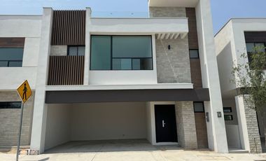 Casa en Valle de Cumbres Premier