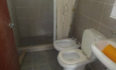 INMOBILIARIA GOMEZ GHISI Y D. FENES NEG INMOB. VENDEN: