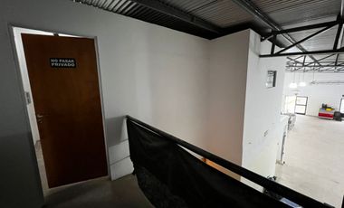 Salon/Galpon  en Venta