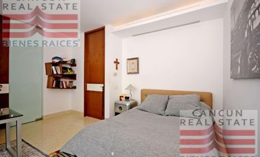 Casa en venta, 4 habitaciones en Residencial Puerto Cancún, de Lujo.