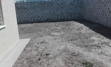 UNIVERSITARIO DE HORIZONTE: ALQUILO CASA DE 2 DORMITORIOS SOBRE CALLE 8 PRINCIPAL(MUY LINDA)