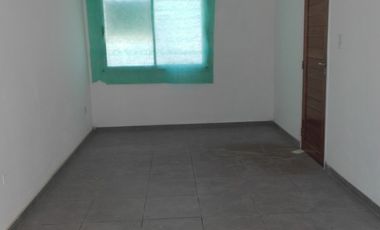 UNIVERSITARIO DE HORIZONTE: ALQUILO CASA DE 2 DORMITORIOS SOBRE CALLE 8 PRINCIPAL(MUY LINDA)