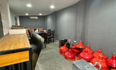 VENTA - GRAN LOCAL COMERCIAL - OPORTUNIDAD - INVERSION - CASEROS