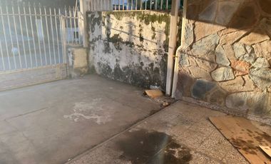 Vendo casa a reciclar zona Club Talleres