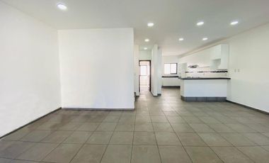 CASA EN FRACCIONAMIENTO BRISAS