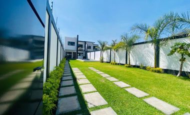 CASA EN FRACCIONAMIENTO BRISAS