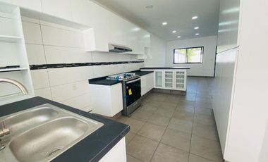 CASA EN FRACCIONAMIENTO BRISAS