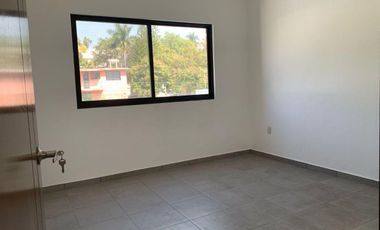 CASA EN FRACCIONAMIENTO BRISAS