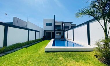 CASA EN FRACCIONAMIENTO BRISAS