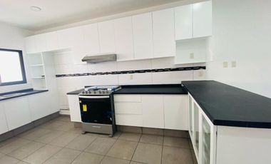 CASA EN FRACCIONAMIENTO BRISAS