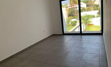 CASA EN FRACCIONAMIENTO BRISAS