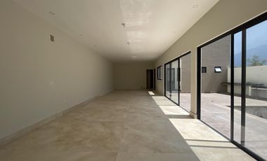 Casa en Venta en La Joya Residencial