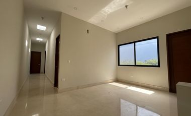 Casa en Venta en La Joya Residencial