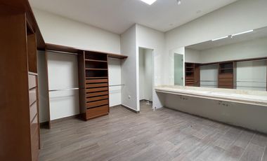 Casa en Venta en La Joya Residencial